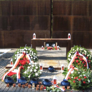Pomnik Pamięci Ofiar Zbrodni Katyńskiej
